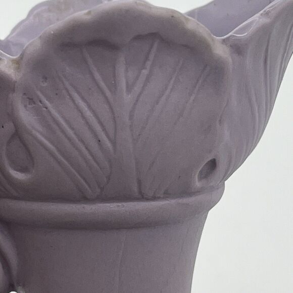 Vtg. Lefton Purple Floral Lilac Vase Raised Applied Sweet Pea Flowers Hand Paint - Picture 10 of 11